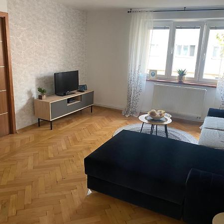 Apartman Visnovka Apartment Pardubice Ngoại thất bức ảnh